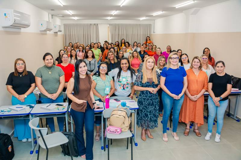 Educadores participam de Curso de Especialização em Docência na Educação Infantil