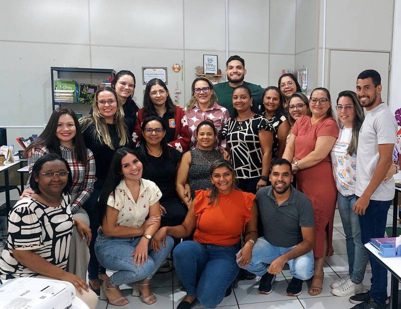 Equipes alinhadas: Diálogo sobre procedimentos e intervenções no âmbito escolar inclusivo