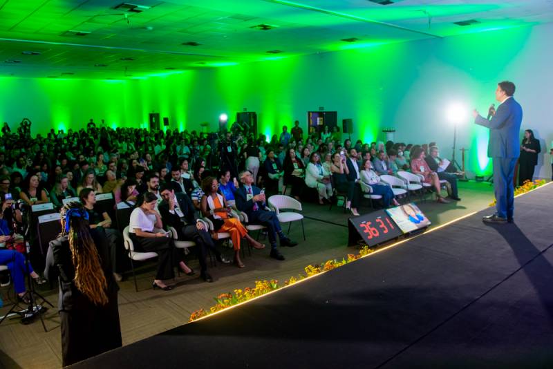 Políticas da Prefeitura de Benevides consolidam liderança e destaque em Seminário Nacional de Alfabetização