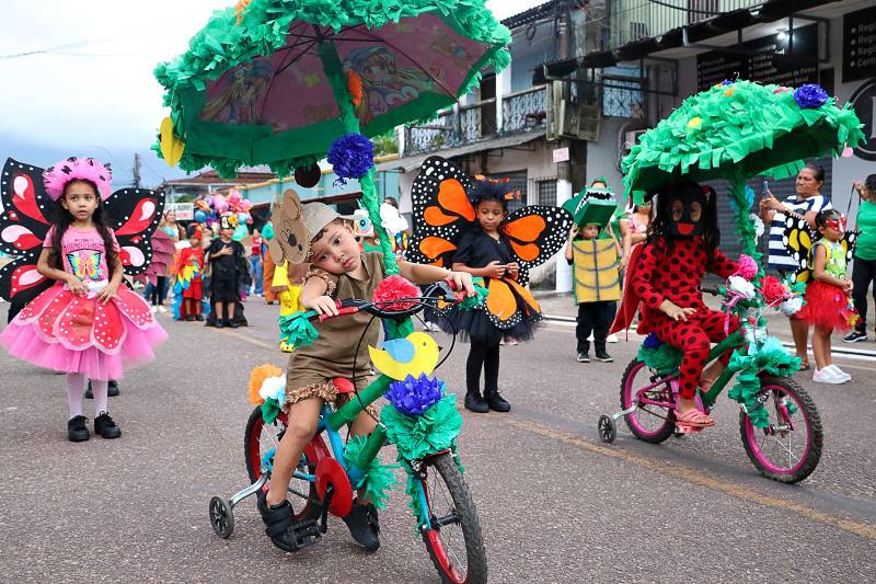 Benevides homenageia a Pátria promovendo desfile escolar na sede e nos distritos 