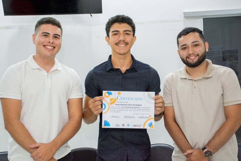 Jovens de Benevides concluem com êxito curso gratuito de Informática Essencial 