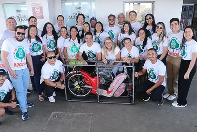 SORTEIO DE BICICLETA ELÉTRICA E ENTREGA DE UM CARRO NA CAMPANHA BENEVIDES RECICLA