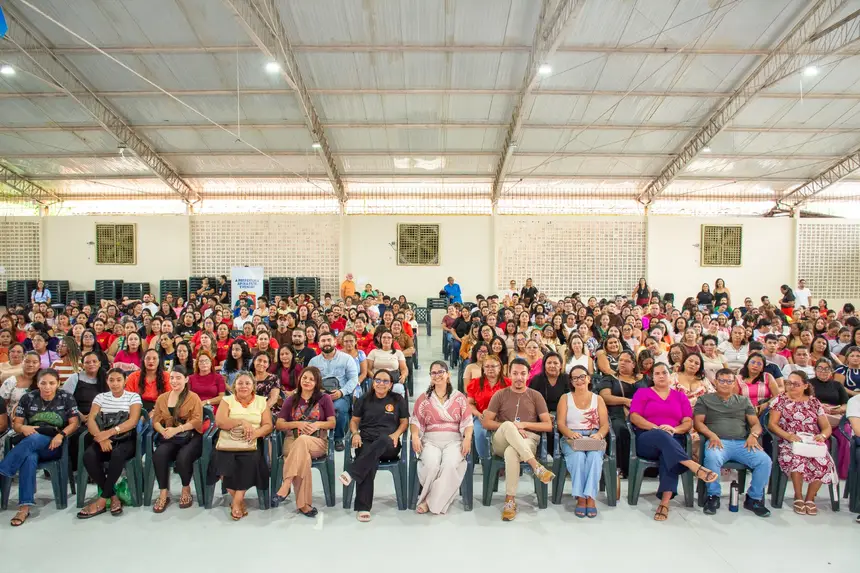 Assistentes Técnicos Educacionais (ATE) da Rede Municipal de Ensino de Benevides, são o público da formação realizada por Noah Chiavenato