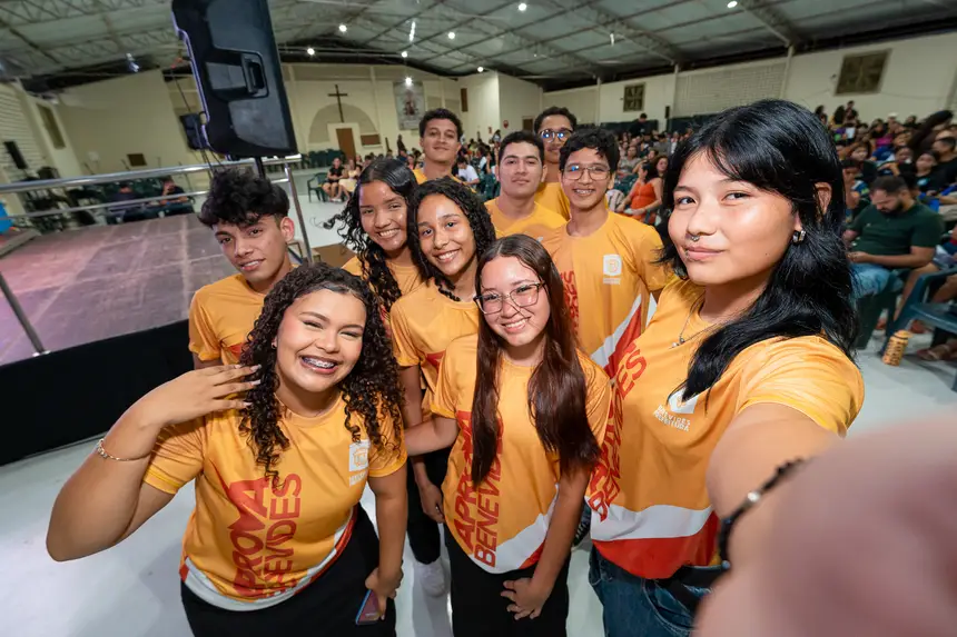 Prefeitura reúne centenas de alunos em aulão inaugural do Aprova Benevides